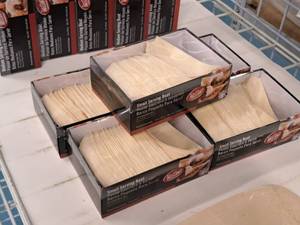 lot 681 image: Lot of (5 Boxes) Tablecraft 1.5-oz Small Serving Boats 50-count ( 250 total items )