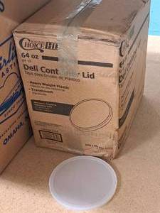 lot 704 image: Lot of (1 Case) Choice 64-oz Heavy Weight Plastic Deli Container Lids 100-count ( 100 total items )