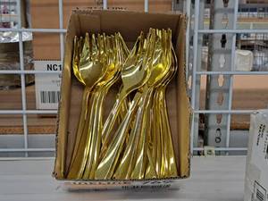 lot 714 image: Lot of (20) Fineline Serving Forks Polished Gold Finish