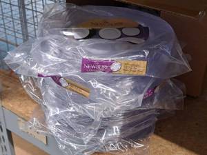 lot 774 image: Lot of (7 Packs) Maryland Plastics The Newbury Collection 10-34 Heavyweight Plastic Full Size Dinner Plates 15-count ( 105 Total Items )
