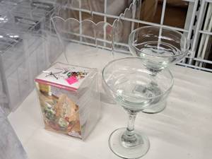 lot 884 image: Assorted Foodwares - (2) Glasses, (1) Plastic Container, (1) Box of 3.5x2.5 Tiny Tureens