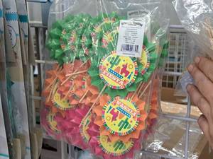 lot 955 image: Lot of (2 Packs) Fiesta theme Food Picks 25-count ( 50 Total Items )
