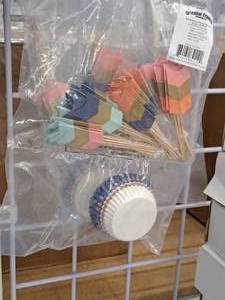 lot 959 image: Lot of (2) Tribal theme Packs of Cupcake Liners and Picks
