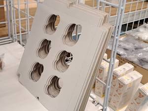 lot 962 image: Lot of (36) Cupcake Inserts 9-1516x13-1516x78