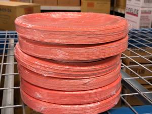 lot 979 image: Lot of (6 Packs) 10 Plates 24-count ( 144 Total Items )