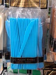 lot 1029 image: Lot of (260) Plastic Knives