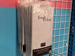 lot 1048 image: Lot of (11) Touch of Color Plastic-Lined Tablecover 54x108
