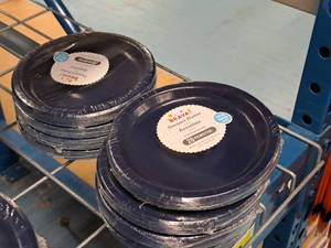 lot 1056 image: Lot of (8 Packs) Brava 7 Plates 20-count ( 160 Total Items )