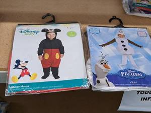 lot 1103 image: Lot of (2) Infant 12-18 months Costumes