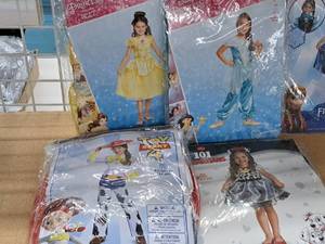 lot 1120 image: Lot of (5) 3T-4T Girls Costumes
