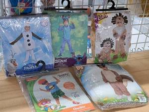 lot 1124 image: Lot of (5) Child 2T Costumes