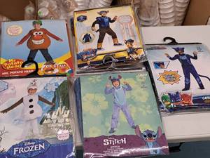 lot 1126 image: Lot of (5) Child 3T-4T Costumes