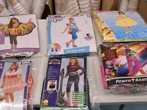 lot 1134 image: Lot of (6) Child Size 4-6 Girls Costumes