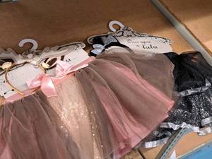 lot 1160 image: Lot of (2) Size 10 Tutu Sets