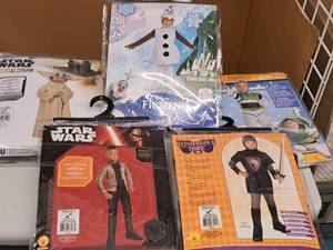 lot 1162 image: Lot of (5) Child Size Small 4-6 Boys Costumes
