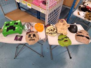 lot 1250 image: Lot of (10) Assorted Masks