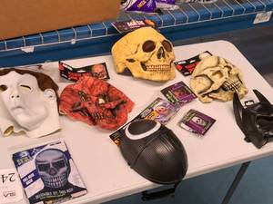 lot 1256 image: Lot of (10) Assorted Masks