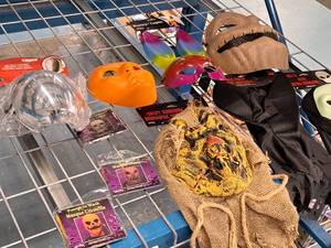lot 1266 image: Lot of (10) Assorted Masks