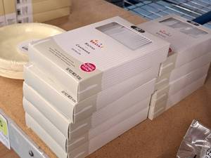 lot 1078 image: Lot of (9 Boxes) Brava Plastic Knives 50-count ( 450 total items )