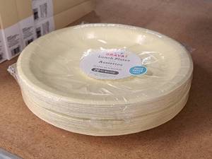 lot 1079 image: Lot of (2 Packs) Brava 6.75 Lunch Plates 20-count ( 40 Total Items )