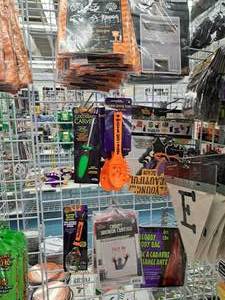 lot 1331 image: Assorted Halloween DcorSupplies