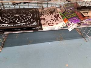 lot 1337 image: Assorted Halloween DcorSupplies