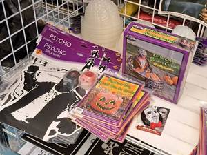 lot 1357 image: Assorted Halloween DcorSupplies
