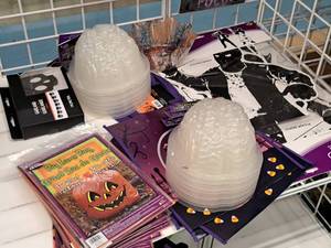 lot 1357A image: Assorted Halloween DcorSupplies
