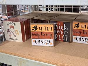 lot 1374 image: Lot of (44) d Assorted theme Wooden Boxes