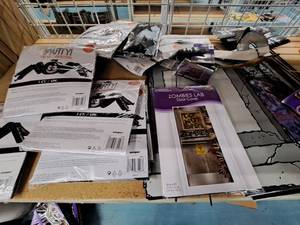 lot 1375 image: Assorted Halloween DcorSupplies - Lawn Bags, BEWARE Signs, Banners