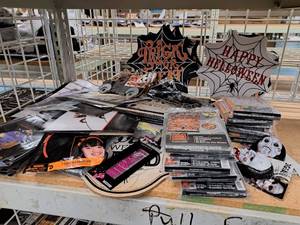 lot 1377 image: Assorted Halloween DcorSupplies - Banners, Invitations, Balloons