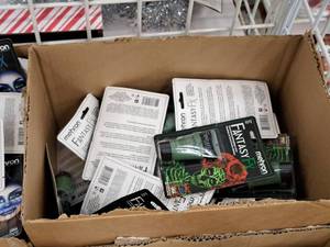 lot 1406A image: Lot of (32) Mehron Fantasy FX Make-Up