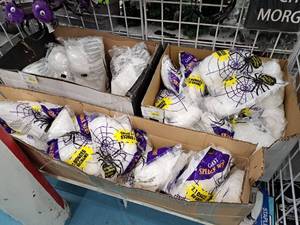 lot 1409 image: Lot of (3 Boxes) Assorted Spider Web Dcor