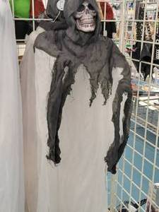 lot 1422 image: Lot of (2) l Hanging Halloween Dcor Props - Ghosts