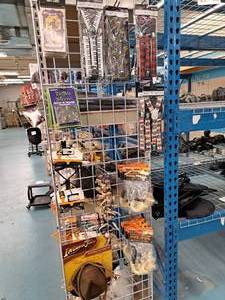 lot 1424 image: Assorted Costume Accessories and Novelties