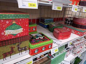 lot 1499 image: Assorted Holiday Gift Tins