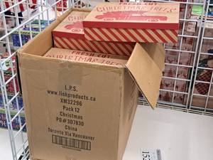 lot 1523 image: Lot of (12) Holiday Gift Boxes