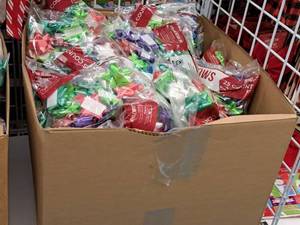 lot 1527 image: Lot of (50 Bags) Assorted Holiday Gift Bows
