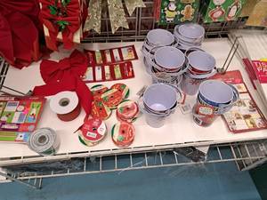 lot 1531 image: Assorted Holiday Decorating Supplies