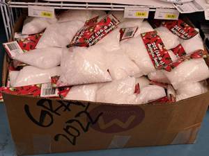lot 1633 image: Lot of (1 Box) Artificial Snow Packets