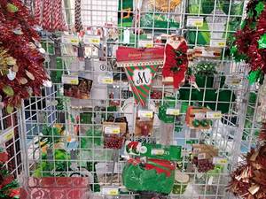 lot 1550 image: Assorted Holiday Novelties and Accessories