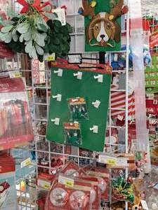 lot 1559 image: Assorted Holiday Novelties
