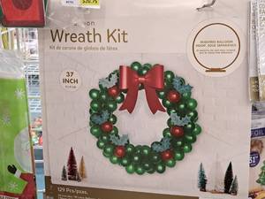 lot 1601A image: Lot of (2) 37 Latex Balloon Wreath Kits