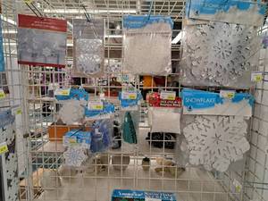 lot 1629 image: Assorted Holiday Dcor - Cut-outs, Artificial Snow