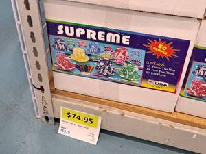 lot 1732 image: Lot of (1) 50-person New Years Eve Party Kit - Supreme