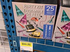 lot 1699 image: Lot of (1) 25-person New Years Eve Party Kit - Ensemble De Fete