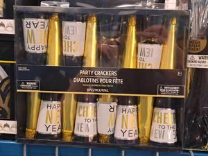 lot 1743 image: Lot of (8 Boxes) New Years Eve Party Crackers 8-count ( 64 total items )