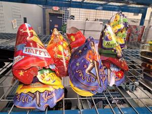 lot 1748 image: Lot of (150) Assorted New Years Eve Party Hats