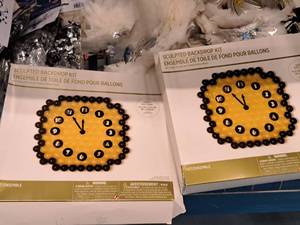 lot 1752 image: Lot of (2) New Years Party Balloon Sculpted Backdrop Kits