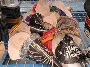 lot 1766 image: Lot of (100) Assorted Happy New Year Party Hats & Tiaras